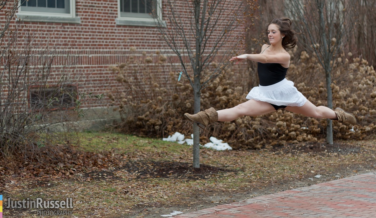 megan-sidewalk-dance-winter