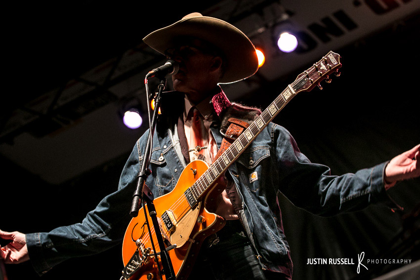 Wylie Gustafson of Wylie and the Wild West at the 2015 American Folk Festival